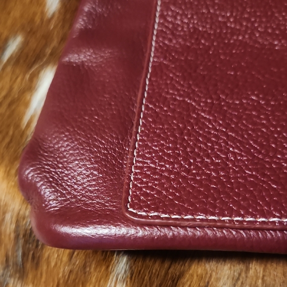 Roots Burgundy Leather Crossbody Bag - Picture 12 of 12